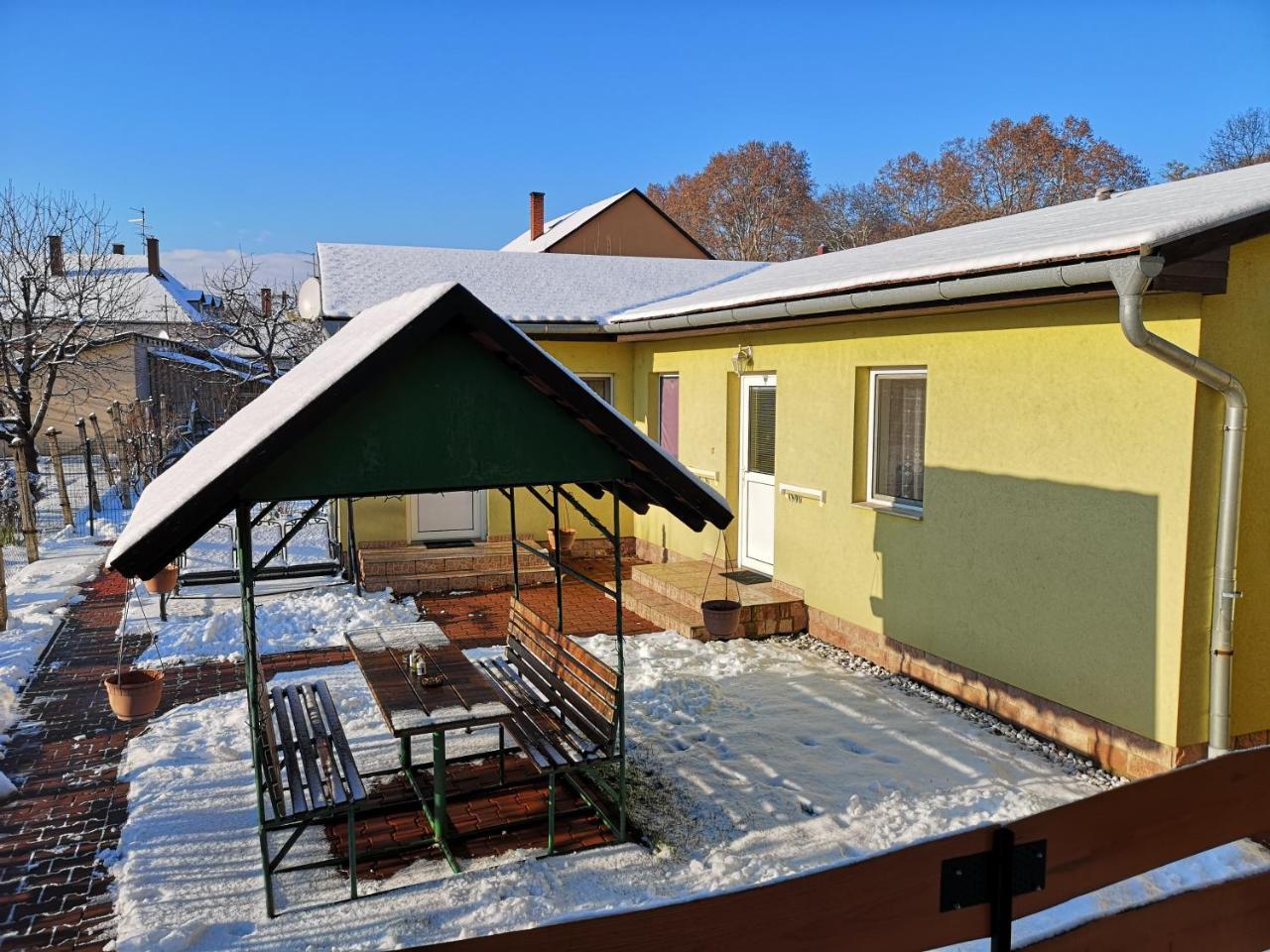 Apartman Kaszas Garden Mosonmagyaróvár Eksteriør billede